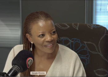 حكومة بوتسوانا تستعين بمديرة “دي بيرز” للترويج للألماس الطبيعي