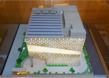 الهند تفتتح “بهارات راتنام” أكبر مجمع لتنمية صادرات الذهب والمجوهرات