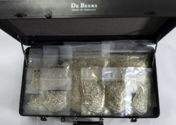 هل تخفيض أسعار الألماس الخام سيدفع أسعار المجوهرات للتراجع ؟