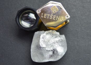 اكتشاف حجرًا من الألماس يبلغ وزنه 295 قيراطًا في ليسوتو