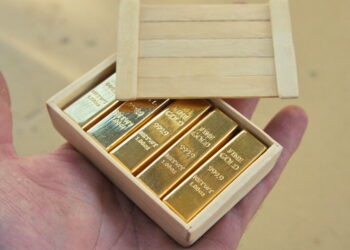 استقرار نسبي في أسعار الذهب وسط ترقب لبيانات التضخم الأمريكية اليوم