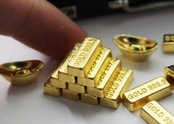 تراجع طفيف في أسعار الذهب وعيار 21 يسجل 3300 جنيه