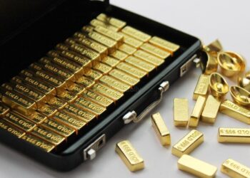 تراجع أسعار الذهب وعيار 21 يسجل 3265 جنيهًا