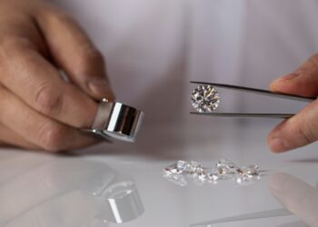 تباطؤ مبيعات الألماس بأسواق الولايات المتحدة الأمريكية خلال يناير الجاري