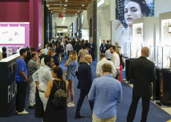 الذكرى الـ 70 لإطلاق “فيتشنز اورو”: معرض المجوهرات يبدأ الاحتفالات في إيطاليا بأكثر من 1300 علامة تجارية