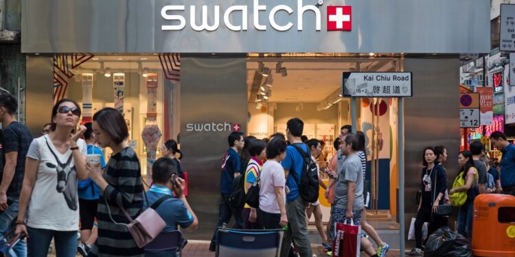 ارتفاع مبيعات المجوهرات في "سواتش" لتسجل8.7 مليار دولار في 2023 88 ارتفاع مبيعات المجوهرات في “سواتش” لتسجل8.7 مليار دولار في 2023