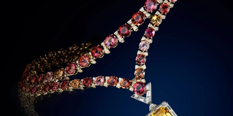 11.8 مليار دولار مبيعات المجوهرات في “إل في إم إتش” خلال 2023