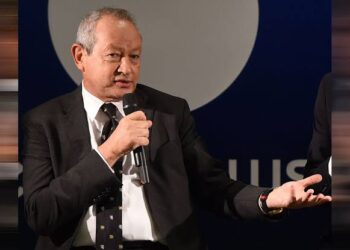 مصر تمنح شركة مملوكة لنجيب ساويرس 350 كيلومترًا مربعًا للبحث عن الذهب