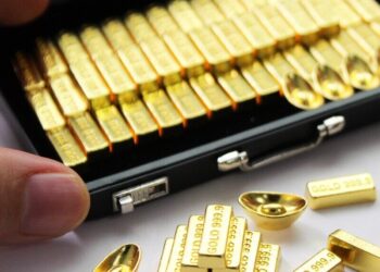 ارتفاع التضخم يجبر شركات الذهب على زيادة المصنعية