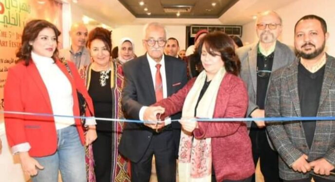 “مهرجان فن الحلي” أعمال متنوعة بمشاركة 80 فنانًا ومصممًا