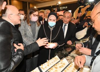 «آي صاغة»: موجة من التراجع تضرب أسواق الذهب وعيار 21 يهبط بنحو 800 جنيه