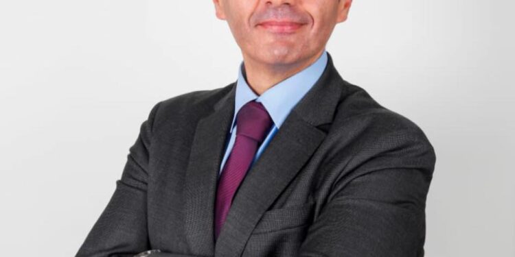 مدحت نافع: 32 % إيرادات الاستثمار في صناديق الذهب في ٦ أشهر