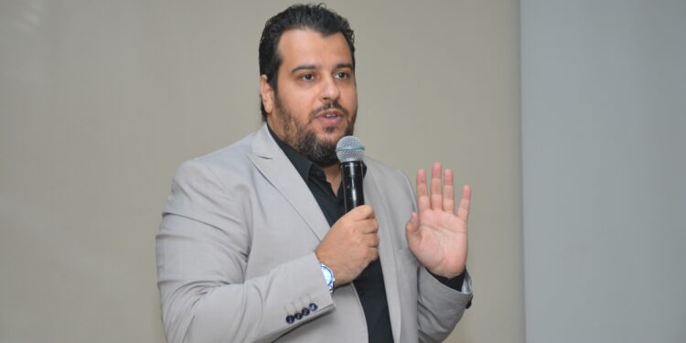 " إمبابي" لـ "CNN": الطلب على الألماس في مصر لم يتأثر بالأزمة الاقتصادية 88 ” إمبابي” لـ “CNN”: الطلب على الألماس في مصر لم يتأثر بالأزمة الاقتصادية