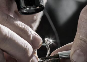 هل يحقق الألماس المصنع معمليًا الاستدامة؟