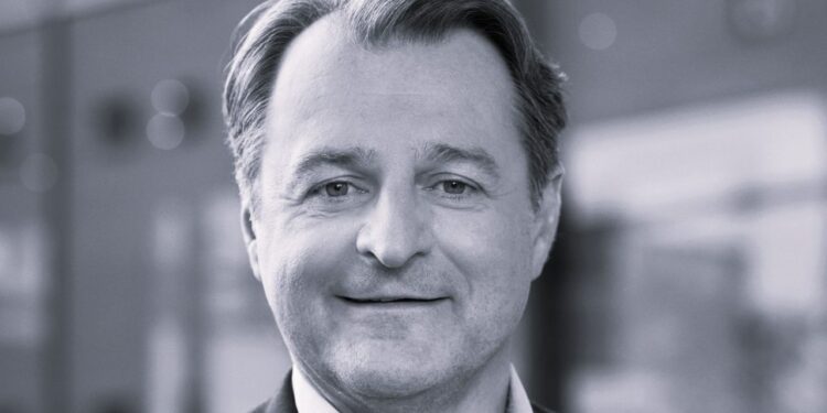 الرئيس التنفيذي لـ" باندورا" ينضم لمجلس إدارة مبادرة الساعات والمجوهرات 86 الرئيس التنفيذي لـ” باندورا” ينضم لمجلس إدارة مبادرة الساعات والمجوهرات