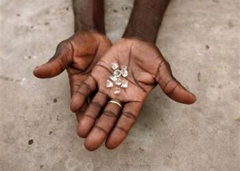 “فايننشال تايمز”: أنجلو أمريكان للتعدين تشطب 1.6 مليار دولار من أصول الألماس