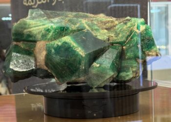 “أمير كافوبو” حجر خام من الزمرد يبلغ ثمنه 2 مليون دولار
