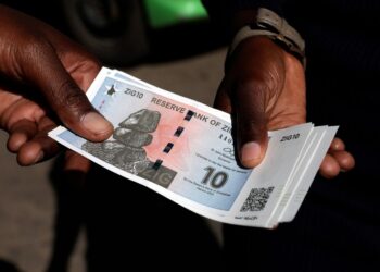 زيمبابوي تطرح عملة مدعومة بالذهب وتستهدف رفع إنتاجها إلى 40 طنًا في 2024