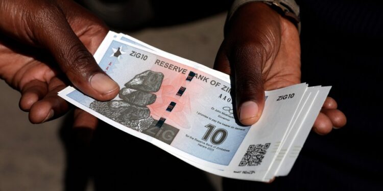 زيمبابوي تطرح عملة مدعومة بالذهب وتستهدف رفع إنتاجها إلى 40 طنًا في 2024 88 زيمبابوي تطرح عملة مدعومة بالذهب وتستهدف رفع إنتاجها إلى 40 طنًا في 2024