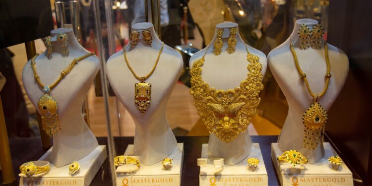 عاجل: ارتفاع أسعار الذهب عقب قرار الفيدرالي الأمريكي تثبيت أسعار الفائدة 88 عاجل: ارتفاع أسعار الذهب عقب قرار الفيدرالي الأمريكي تثبيت أسعار الفائدة