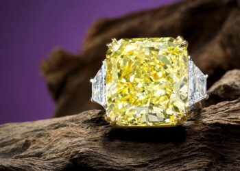 بونهامز تعرض خاتمًا من الألماس سعره 2.3 مليون دولار في مزاد هونج كونج