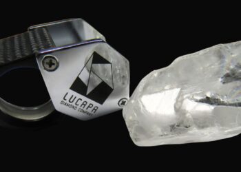 اكتشاف ماسة خام تزن  195 قيراطًا في أنجولا