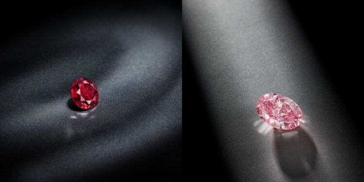 الألماس الأحمر يسجل أرقامًا قياسية في مزاد فيليبس بجنيف 88 الألماس الأحمر يسجل أرقامًا قياسية في مزاد فيليبس بجنيف