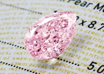 نمو مبيعات المجوهرات عبر المزادات العلنية