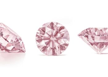 كريستيز تعرض ماسة وردية اللون للبيع في مزاد بـ 12 مليون دولار