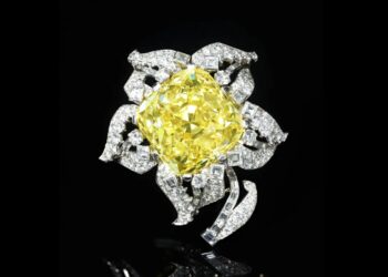 34.3 مليون دولار  قيمة مبيعات مجوهرات مزاد سوثبيز في سويسرا