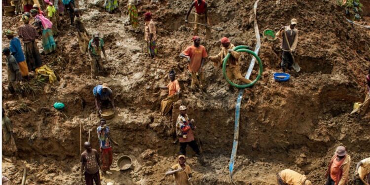 تقرير: تهريب أطنان من الذهب بشكل غير قانوني خارج أفريقيا سنويًا