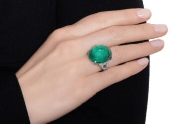 8.9 مليون دولار مبيعات المجوهرات الفاخرة في مزاد سوثبي بنيويورك