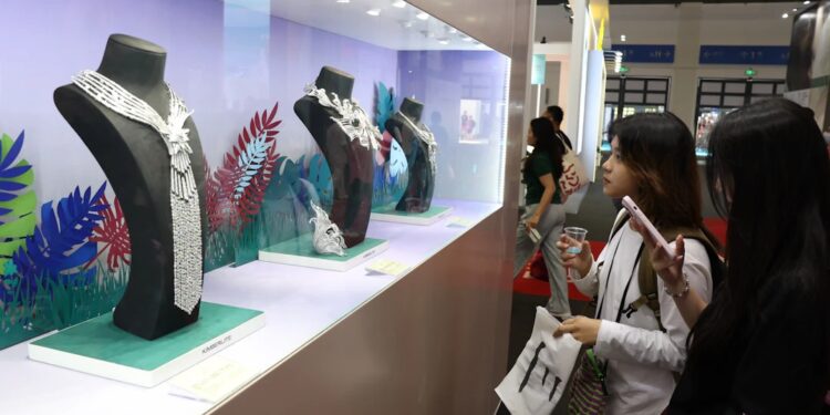 جيل Z يشكل مستقبل سوق الألماس في الصين