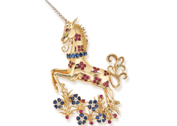 مدرسة «فان كليف آند آربلز» تقيم ندوة عبر الإنترنت لاستكشاف فنون المجوهرات في العصور الوسطى