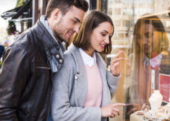 30 % تراجعًا في أسعار الألماس مع ارتفاع الذهب وتباطؤ الاقتصاد الأمريكي