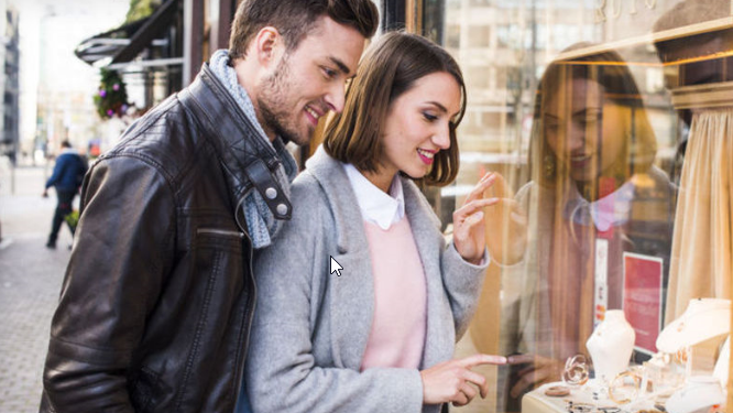 30 % تراجعًا في أسعار الألماس مع ارتفاع الذهب وتباطؤ الاقتصاد الأمريكي