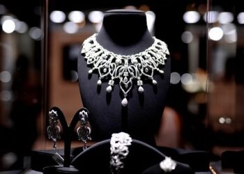 استقرار مبيعات المجوهرات الأمريكية وسط ضغوط تضخمية واستحواذ ألماس CVD على حصة من الأسواق