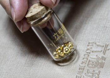 موضة جديدة.. الحبوب الذهبية بوزن جرام تجتذب الشباب في الصين