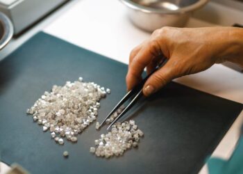 مركز أنتويرب العالمي للألماس ينتخب رئيسًا جديدًا