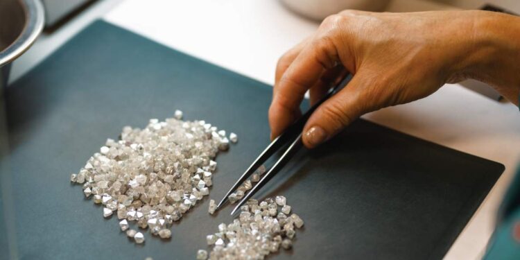 مركز أنتويرب العالمي للألماس ينتخب رئيسًا جديدًا 88 مركز أنتويرب العالمي للألماس ينتخب رئيسًا جديدًا