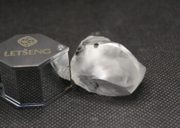 جيم دايموندز تكتشف تاسع ماسة يزيد وزنها عن 100 جرام هذا العام