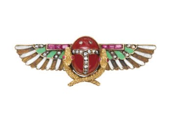 «المجوهرات العتيقة من 1800 إلى 1939».. كتاب جديد يرصد تطور المجوهرات على مدى 140 عامًا