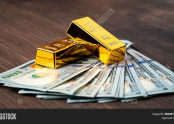 عاجل: سوق الذهب يوقف عرض الأسعار لحين ضبط التسعير من دولار البنك المركزي