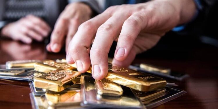 قوى الدولار توقف صعود الذهب قبيل صدور تقرير التضخم الحاسم