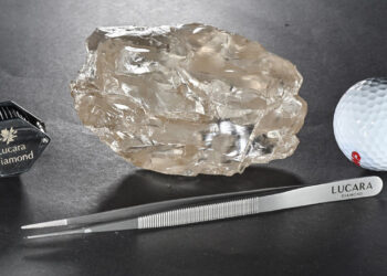 «لوكارا دايموند» تدرس عدم تقطيع ثاني أكبر ماسة في التاريخ وبيعها كحجر خام
