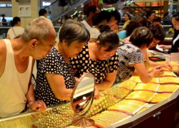 ارتفاع واردات هونج كونج من الذهب لتسجل 26 طنًا في يونيو الماضي