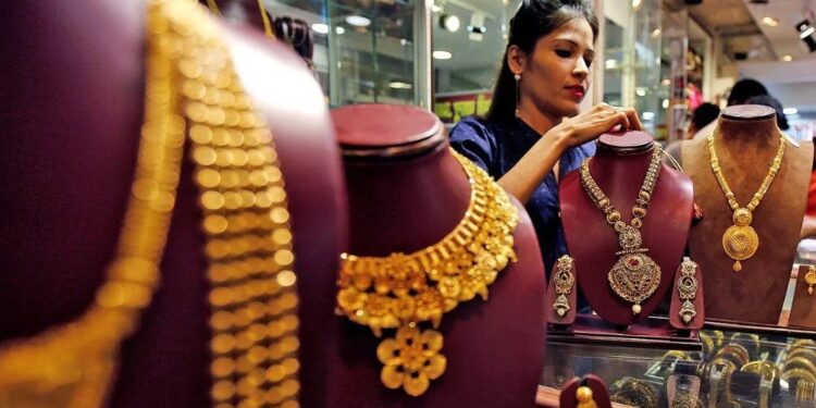 مجلس الذهب العالمي: 10 % ارتفاعًا في أسعار الذهب بالأسواق الهندية 88 مجلس الذهب العالمي: 10 % ارتفاعًا في أسعار الذهب بالأسواق الهندية