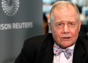 المليونير الأمريكي «جيم روجرز»: النساء الهنديات يرتدين كميات لا تصدق من الذهب والفضة