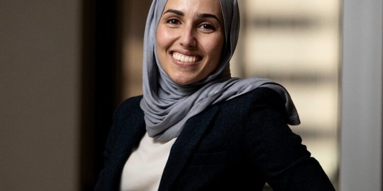 «رقية إبراهيم»: النمو الاقتصادي الضعيف قد يعزز الطلب على الذهب من البنوك المركزية