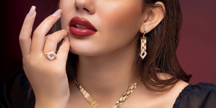 التقرير الأسبوعي لـ«آي صاغة»: 55 جنيهًا ارتفاعًا في أسعار الذهب بالأسواق المحلية خلال أسبوع